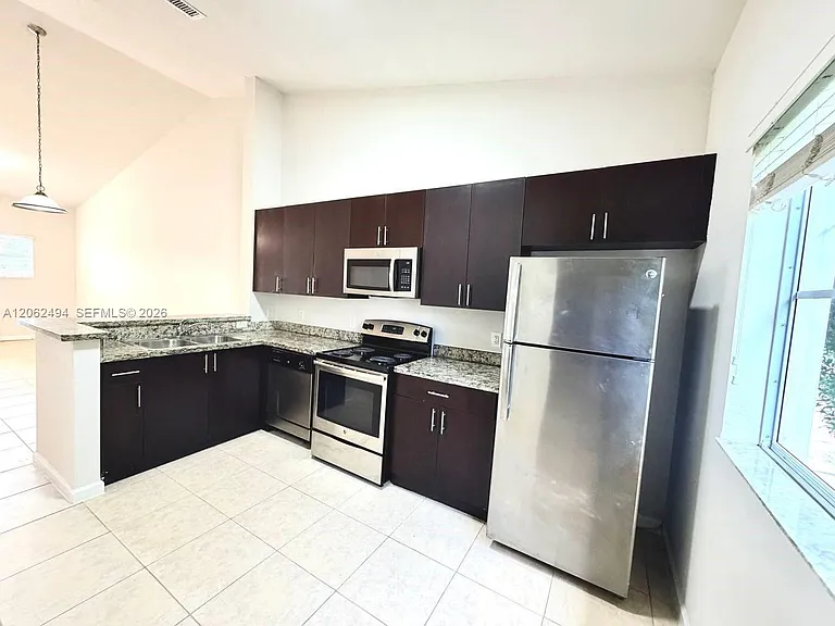 3431 W 80th St #202 — Photo 13