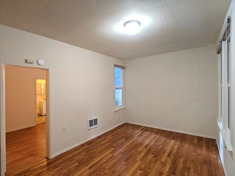 2109 Kala Bagai Way — Photo 12