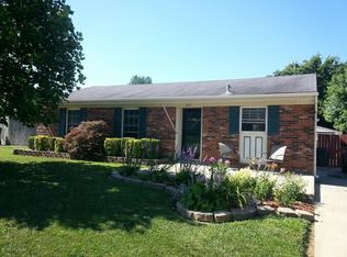 247 Summers Dr, Louisville, KY 40229