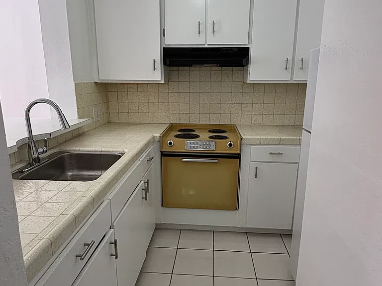 4711 Callan Blvd #12 — Photo 5