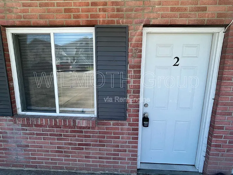 135 W Hendricks St #2 — Photo 2