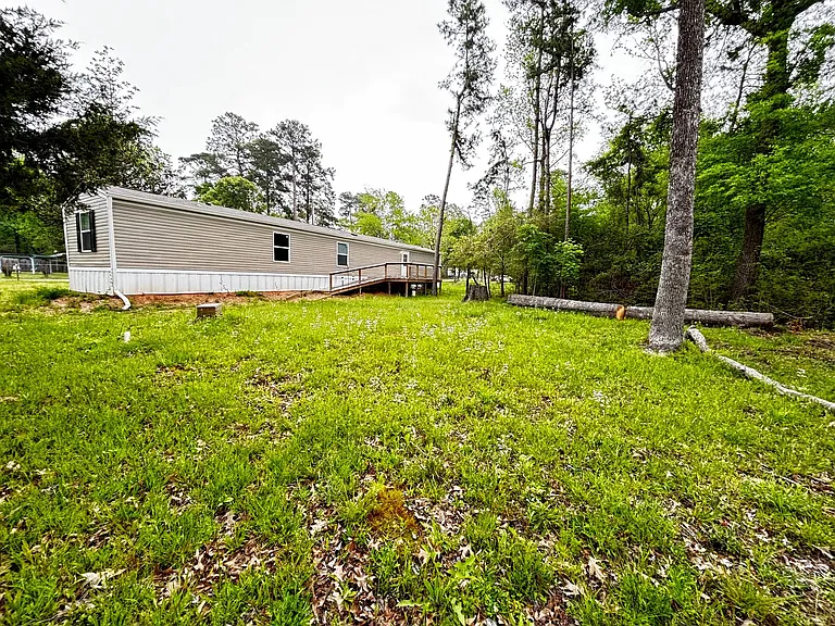300 Cherokee Ln — Photo 6