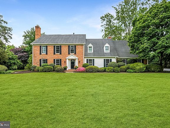 4th image of 8409 Weller Ave