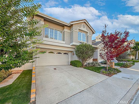 2nd image of 549 Myrtle Ct