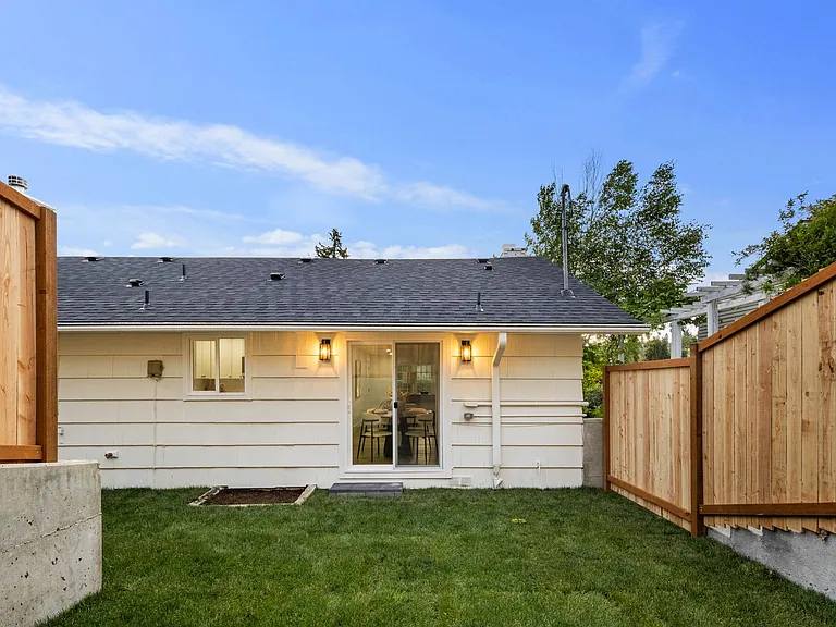 5810 57th Ave NE — Photo 32