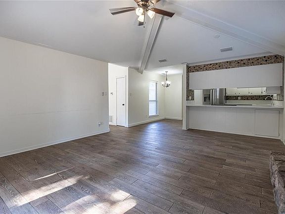 5th image of 108 Buena Vista Dr