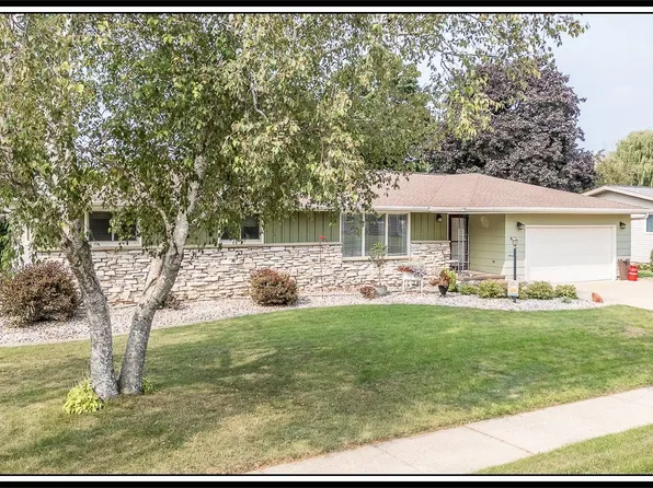 815 W Jennings St, New London, WI 54961