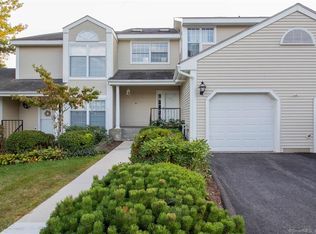 302 Limner Cir, Rocky Hill, CT 06067