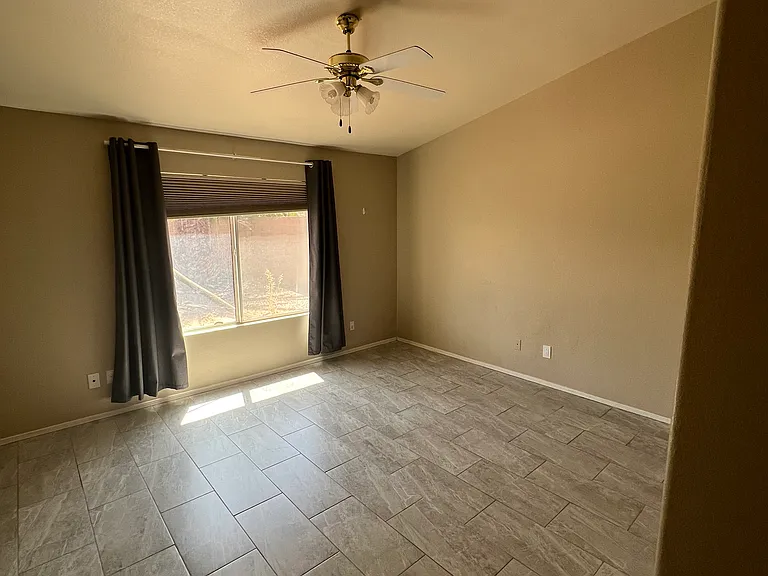 25 N Cholla St — Photo 7