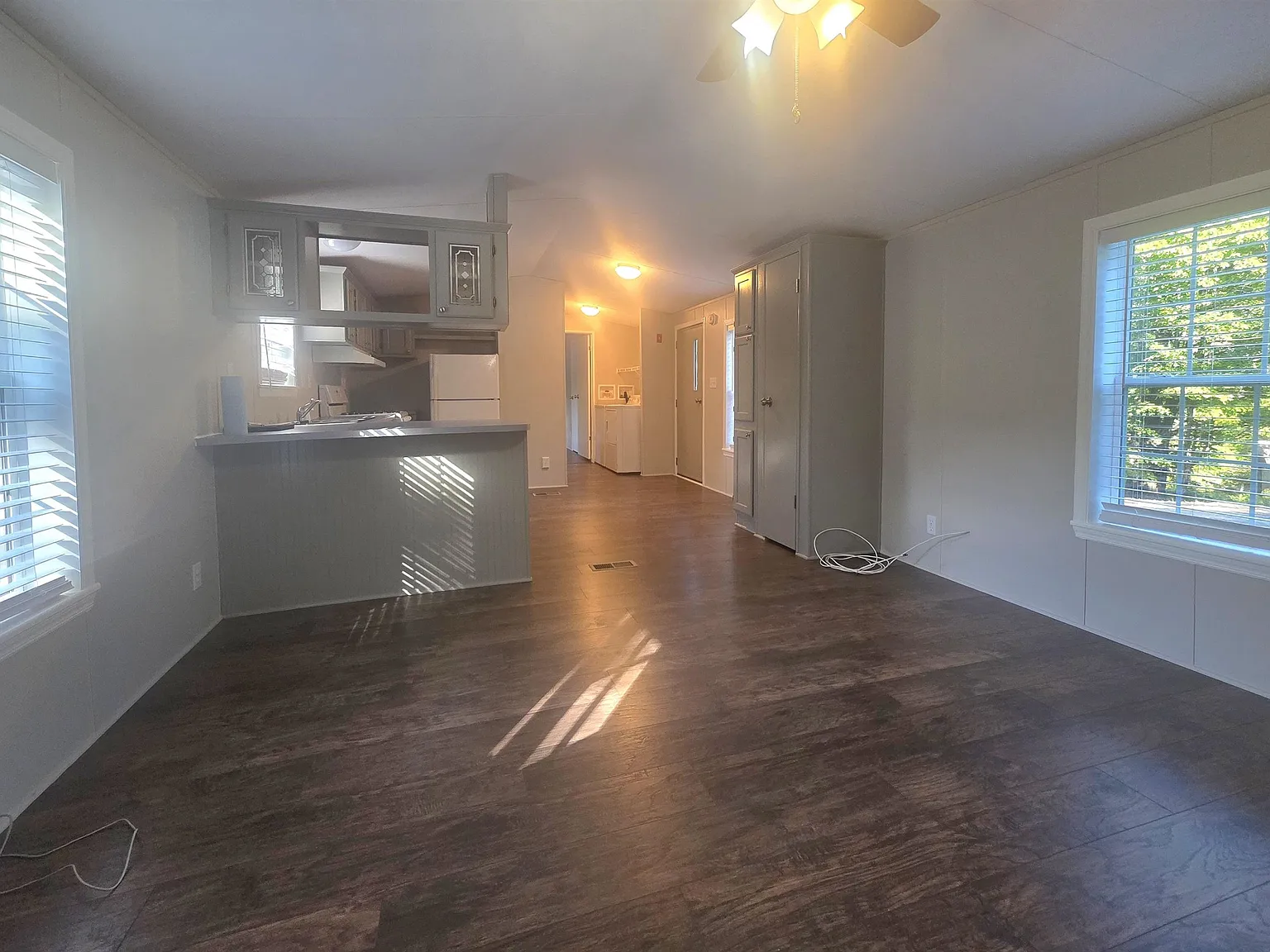 2 bed, 1.0 bath, 1000 sqft, $2,100 — Photo 2