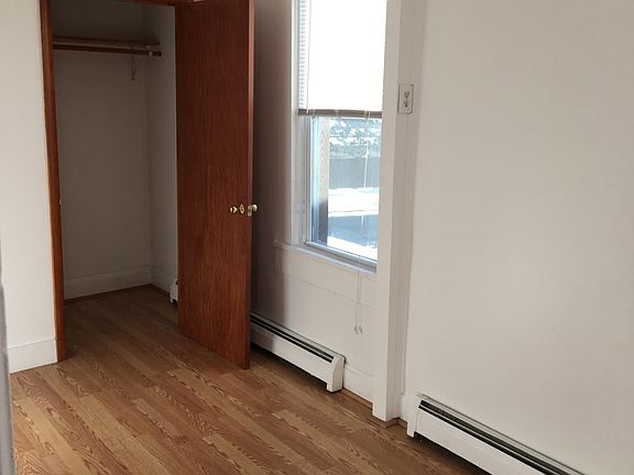 4th image of 81 Albany Ave #2