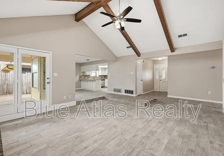 6526 Aires Dr — Photo 4