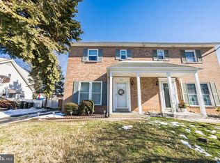 642 E Wiltshire Dr, Wallingford, PA 19086