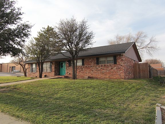 4th image of 1101 Creekmere Dr