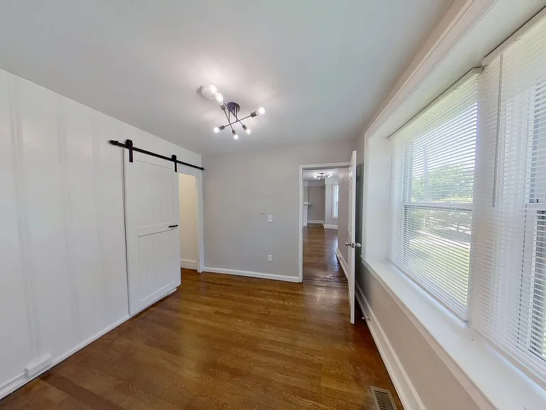 1084 Van Dyke St #102 — Photo 10