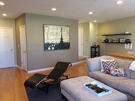 living room/dining
