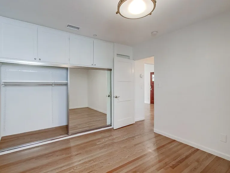 4747 Rolando Blvd — Photo 18