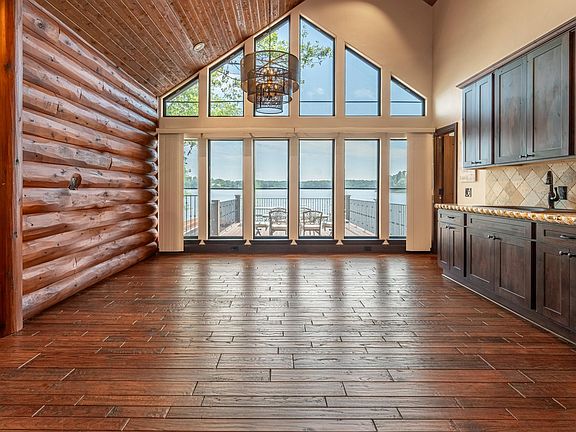 3rd image of 129 Lake Shore Dr