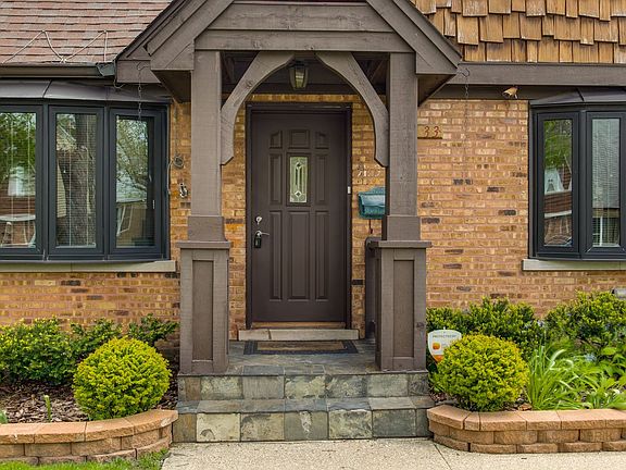 3rd image of 3133 Sunset Ln