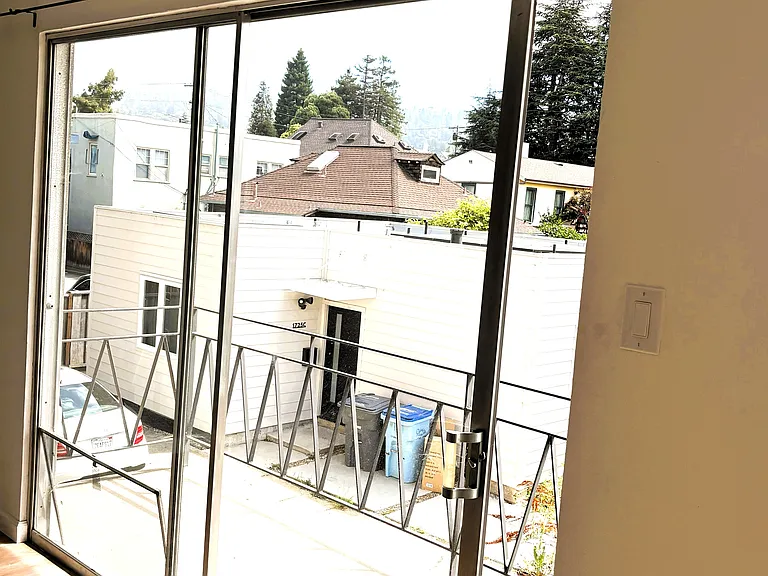 1721 Berkeley Way #4 — Photo 8