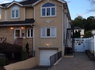 18 Woodland Ave, Staten Island, NY 10308