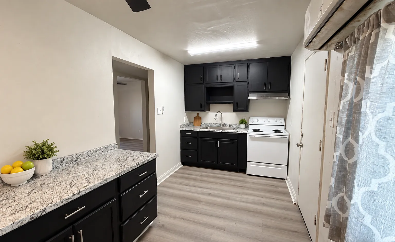 1 bed, 600 sqft, $975 — Photo 3