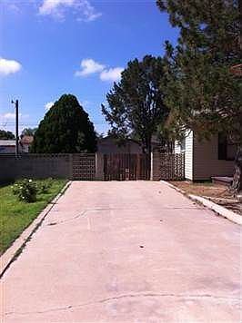 2nd image of 125 E Green Acres Dr
