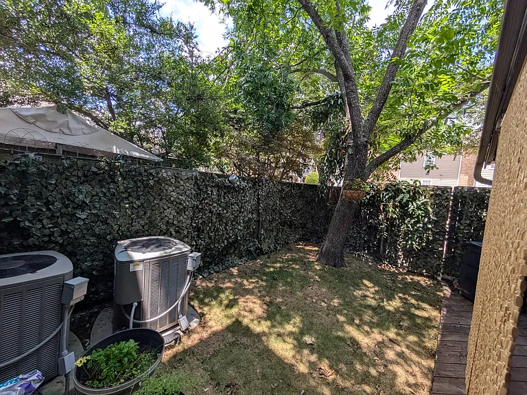 8655 Brittania Ct — Photo 6