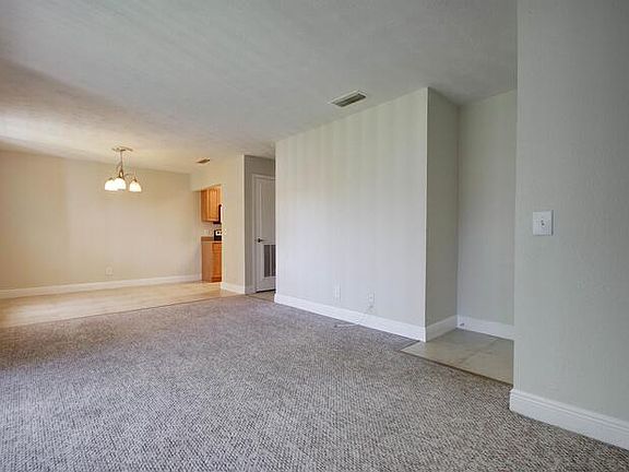 5th image of 13835 Orange Sunset Dr Unit 201