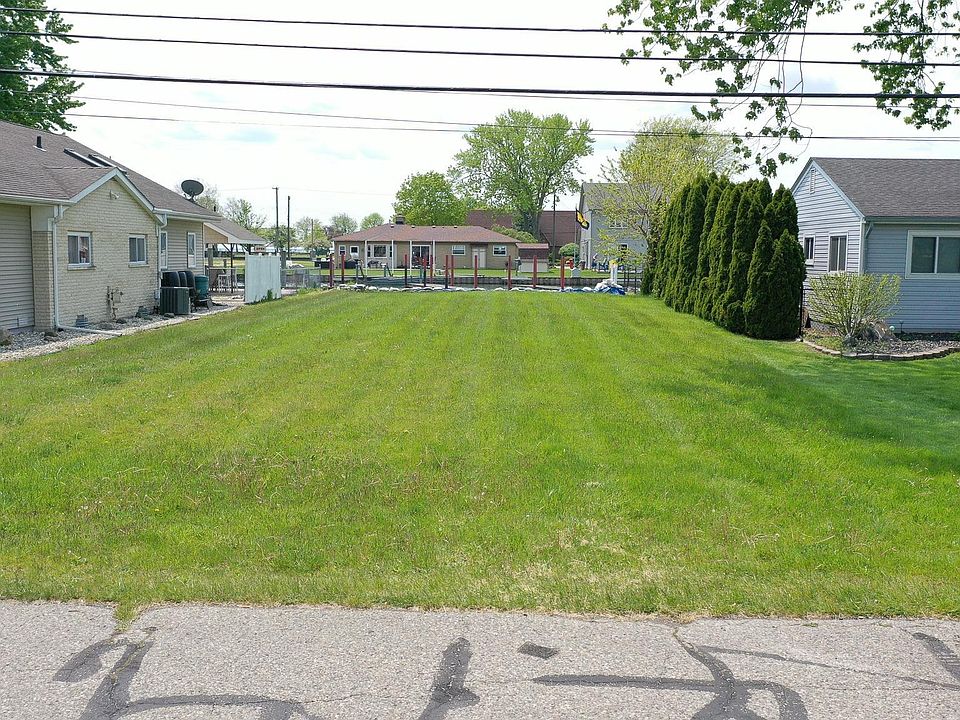 1st image of 37845 Circle Dr