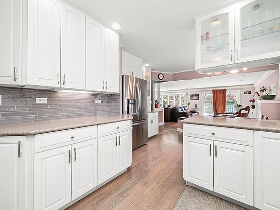 4th image of 905 W Palm Dr