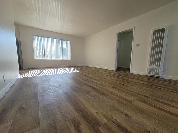 5th image of 1841 S Manhattan Pl #Studiox1-1466