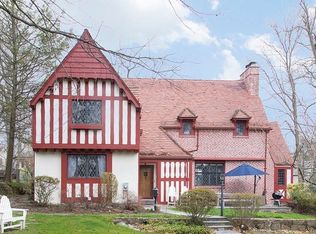 17 Normandy Ln, New Rochelle, NY 10804