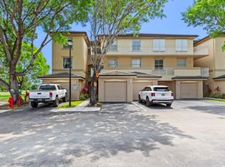 2060 Greenview Shores Blvd APT 318, Wellington, FL 33414
