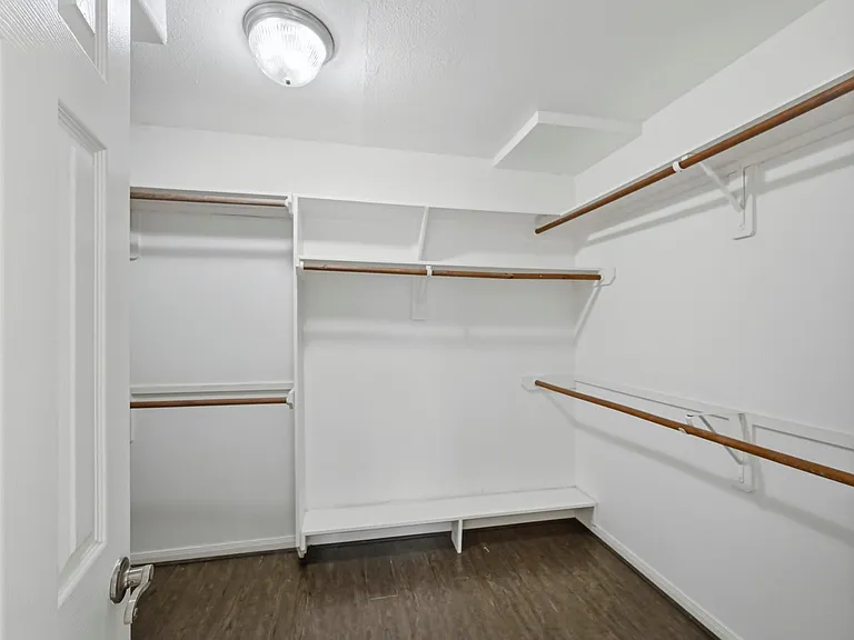 16919 Wortley Dr — Photo 15