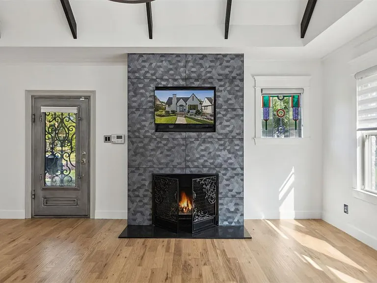5210 Ridgedale Ave — Photo 3