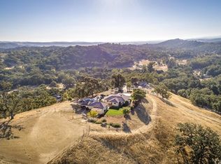 8060 Graves Creek Rd, Atascadero, CA 93422