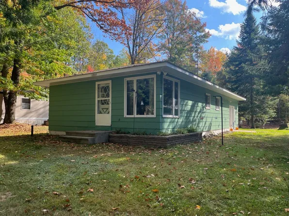 13655 Waubee Lake Dr, Lakewood, WI 54138