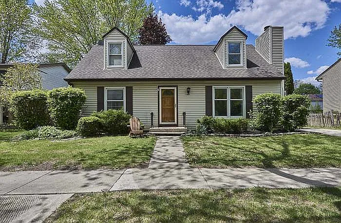 100 S Deerpath Dr photo 1
