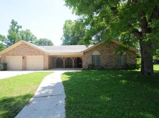 1102 Meadowood Rd, Columbia, MS 39429