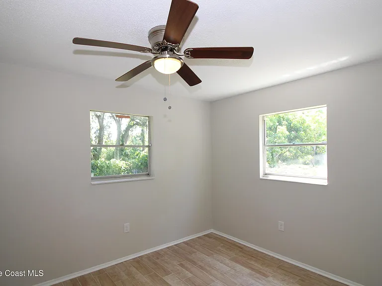 75 Rivercliff Ln — Photo 14