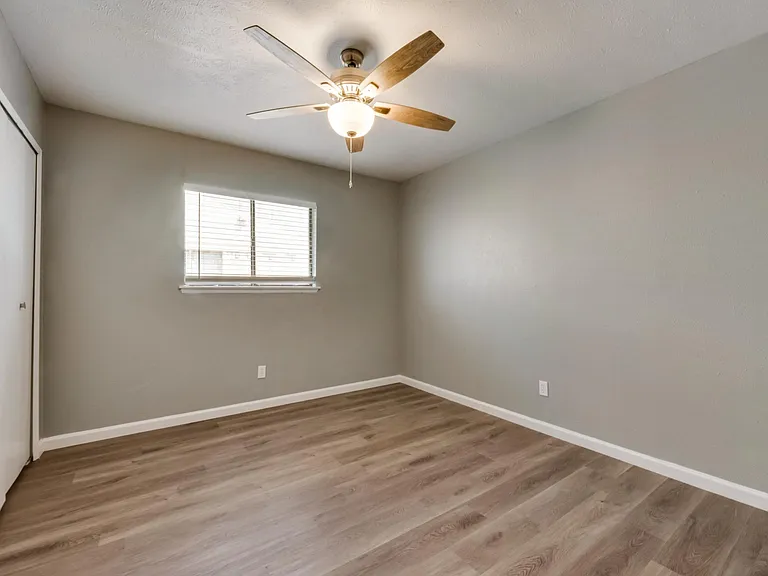 2129 Lewis Trl — Photo 9