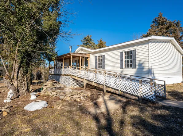 39430 Luster Avenue, Fristoe, MO 65355