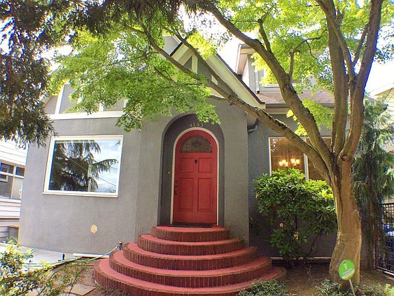 3rd image of 4753 Latona Ave NE
