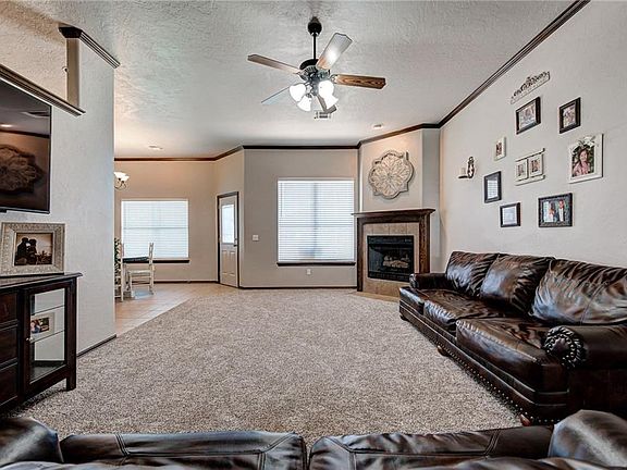 5th image of 608 SW 158th Ter