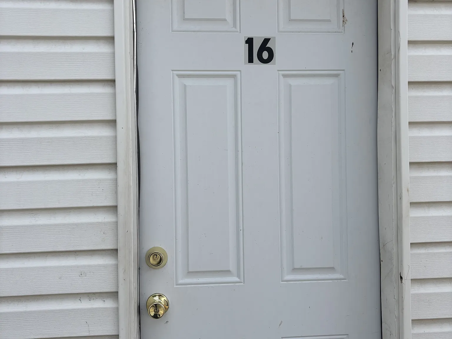 2001 West Broadway Street - 16 — Photo 1