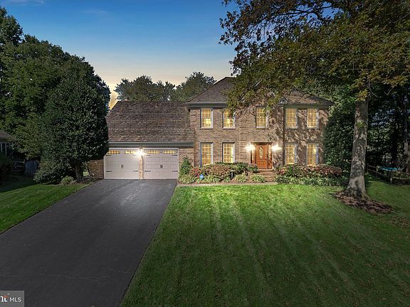 2nd image of 2950 Brook Mill Ct