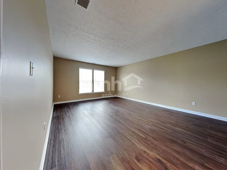 1195 Trish Ct — Photo 12