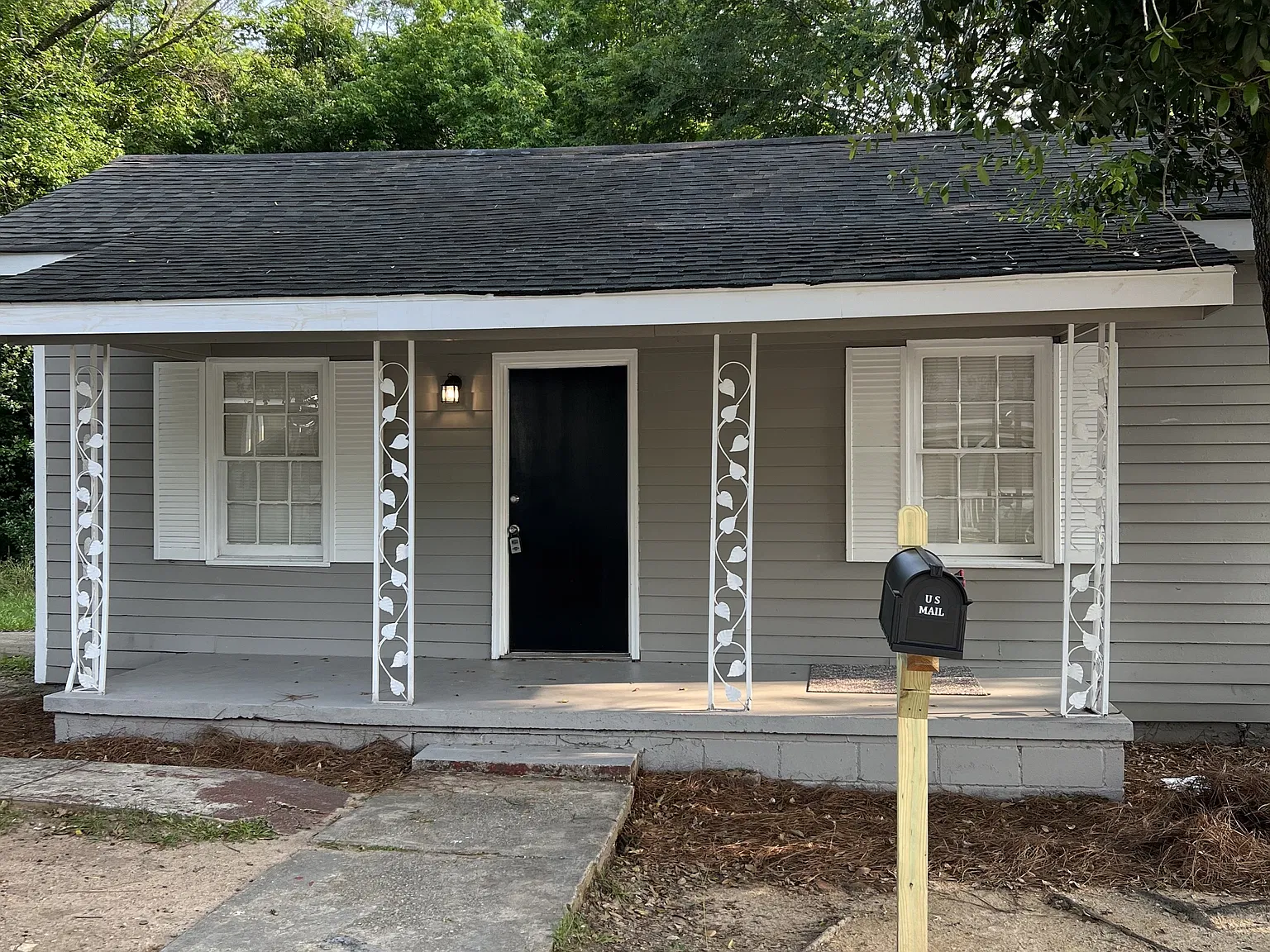 313 Dix Street - 1 — Photo 1