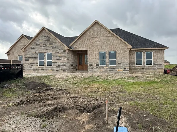 215 Regina St, Celeste, TX 75452